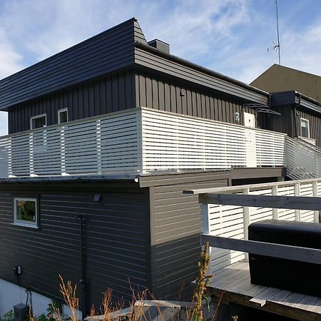 Lyngen Apartments Lyngseidet ภายนอก รูปภาพ