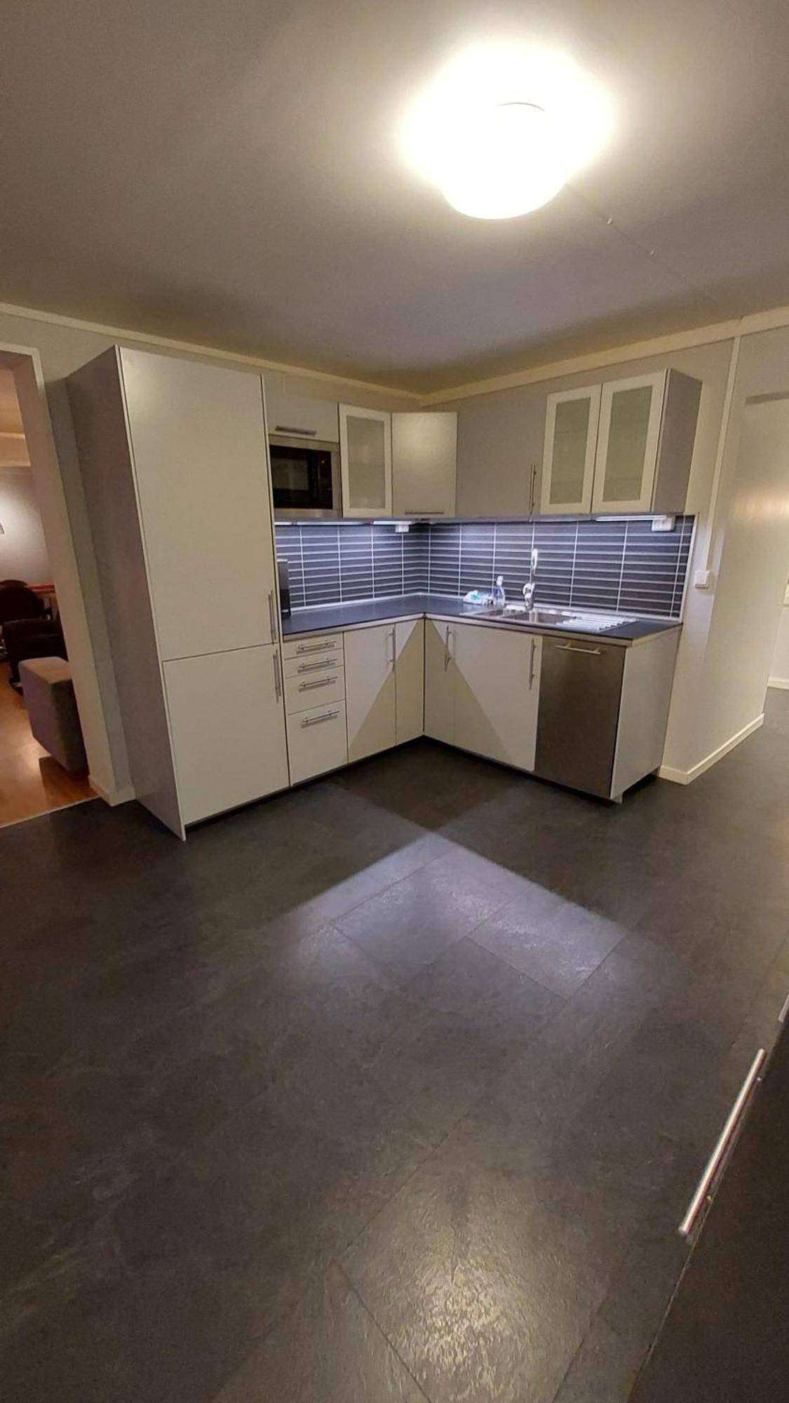 Lyngen Apartments Lyngseidet ภายนอก รูปภาพ