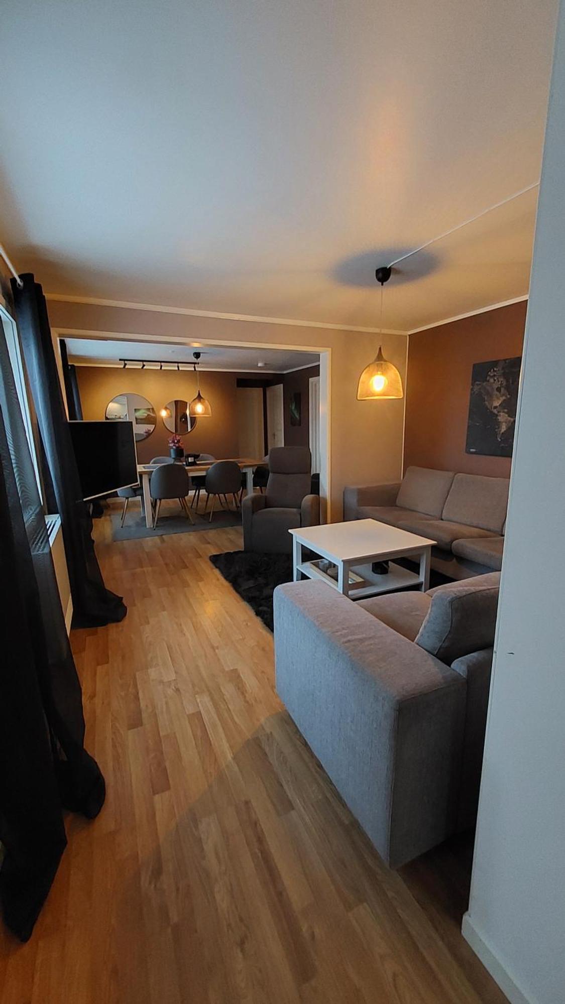 Lyngen Apartments Lyngseidet ภายนอก รูปภาพ